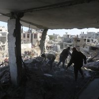 Israel ataca la segunda mayor ciudad de Gaza