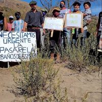 Cansados de promesas, vecinos de Cuyín Manzano construirán por su cuenta una pasarela