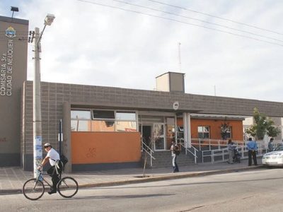Continúa la intensa búsqueda de los cinco fugados de la Unidad Policial Tercera de Neuquén