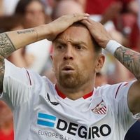 El Papu Gómez reveló a dónde le gustaría jugar cuando vuelva de la suspensión