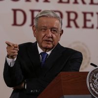 AMLO tunde a Xóchitl Gálvez por decir que trabajadores del sureste no quieren trabajar 8 horas