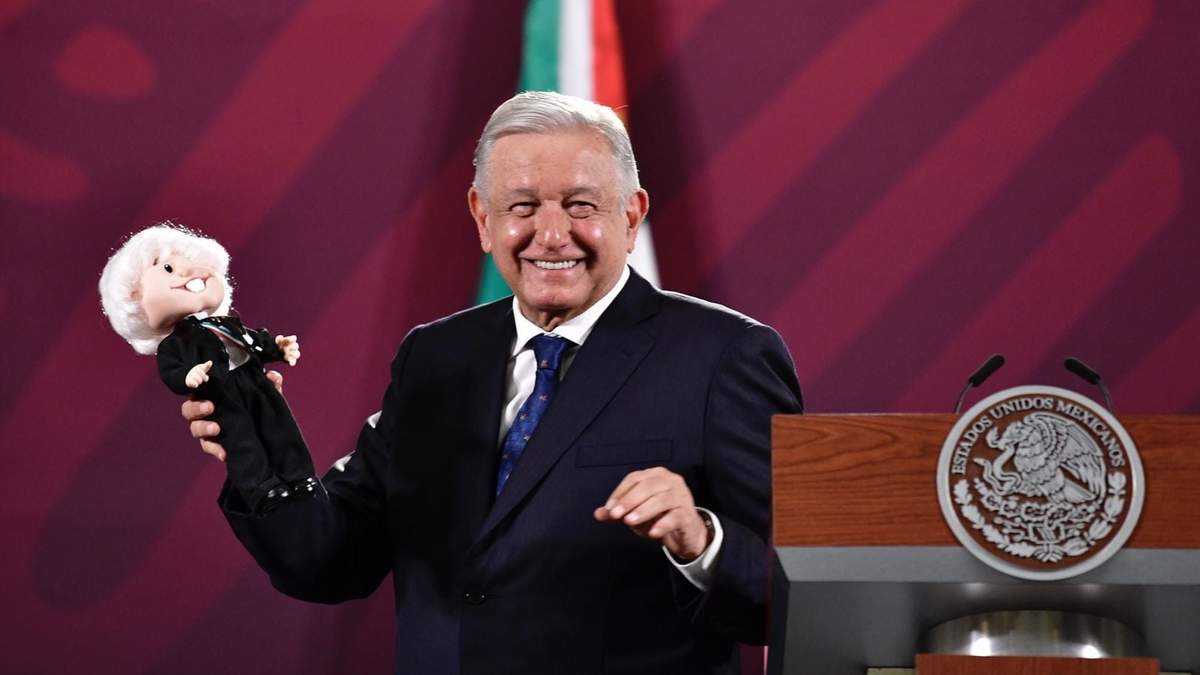 El presidente López Obrador mostró un Amlito