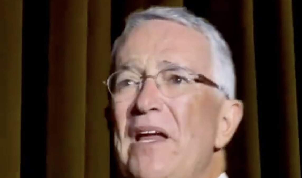 Ricardo Salinas Pliego en la celebración de su cumpleaños 70