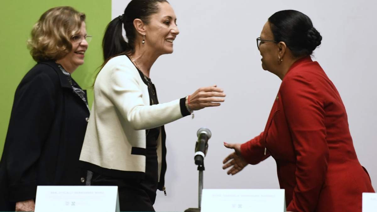 Claudia Sheinbaum y Rosa Icela Rodríguez en un evento