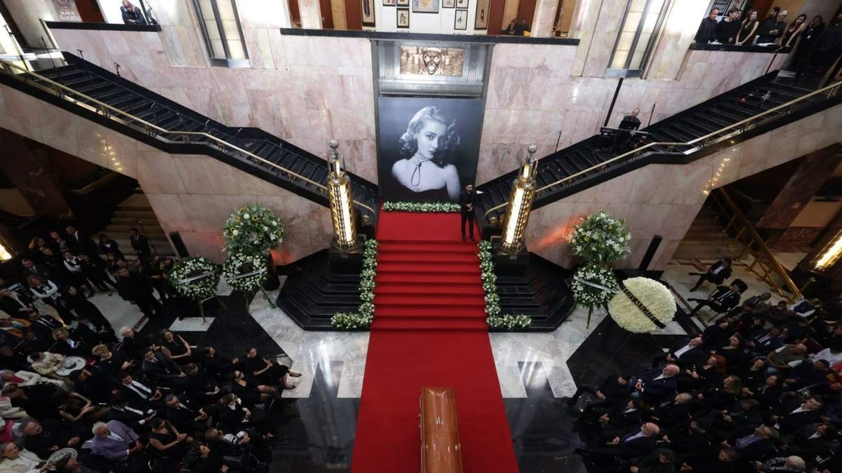 El homenaje a Silvia Pinal en el Palacio de Bellas Artes
