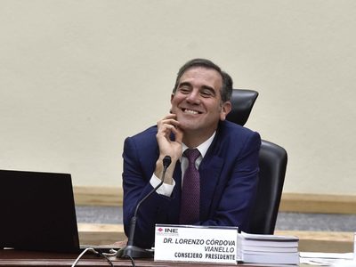 El INE revela el monto de la “compensación” que Córdova recibirá tras dejar presidencia