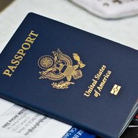 Estados Unidos emite su primer pasaporte con género "X"
