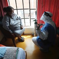 Aseguradoras advierten: no se cubren gastos por consumir dióxido de cloro ante covid-19