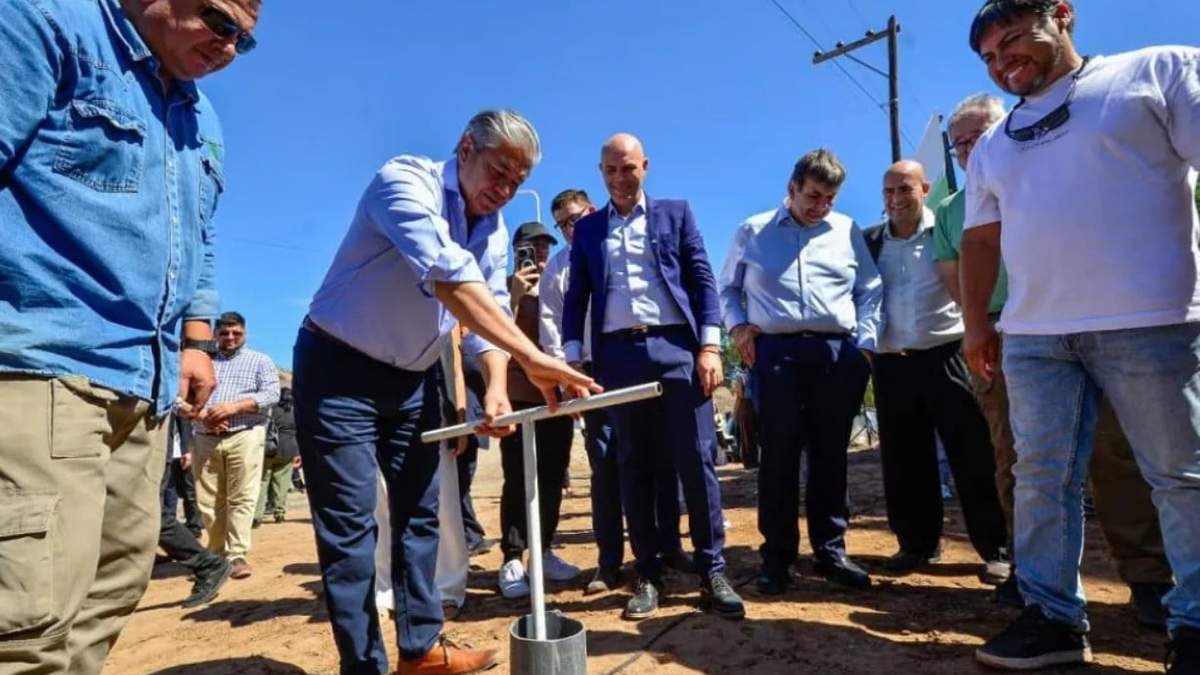 La provincia y Centenario inauguraron el nuevo acueducto. Fuente: (Gobierno de Neuquén)