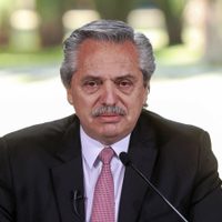 Un viaje clave: Alberto Fernández asistirá a la asunción de Castillo y buscará apoyo estratégico