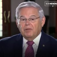 México va en la dirección equivocada en seguridad, acusa el senador demócrata Bob Menendez