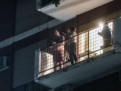 "Cacerolazo" masivo contra los políticos, la gente exige que se bajen los sueldos
