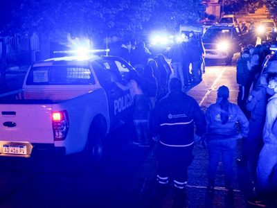 La policía desbarató una fiesta clandestina en la que había 17 personas