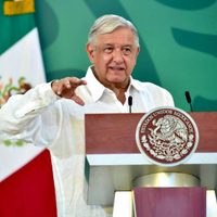 AMLO anuncia vacunación universal en cinco estados ante tercera ola de covid-19