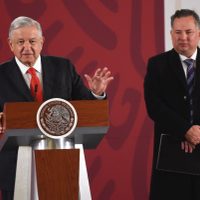 La UIF bloqueó en 10 meses cuentas bancarias por 2 mil 323 mdp, 300.7 mdd y 5.6 mil euros