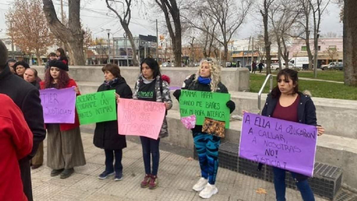 Marcharon en Plottier por la muerte de la nena de 10 años. Fuente (X)