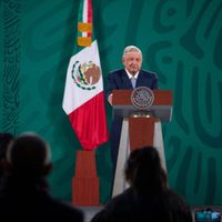 AMLO se lanza contra medios, abogados, la ASF y opositores que lo confrontan con feministas