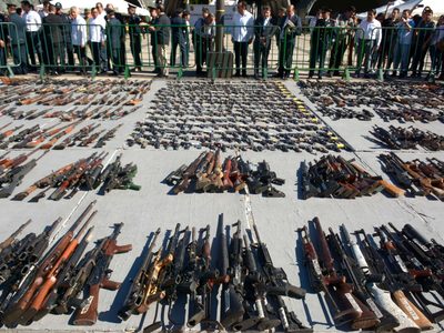 Demanda de México contra fabricantes de armas consigue apoyo de países y fiscales de EU