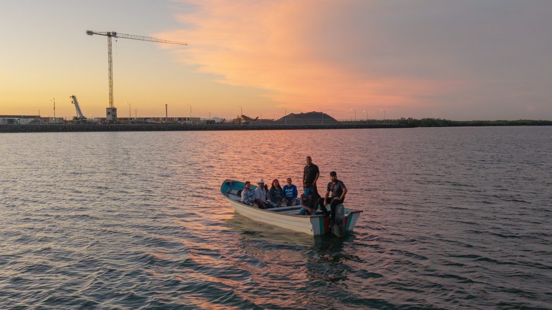 Sinaloa barca a lo lejos Foto Montserrat López