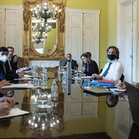 El Gobierno se reunió para definir qué va a pasar con el IFE y el ATP