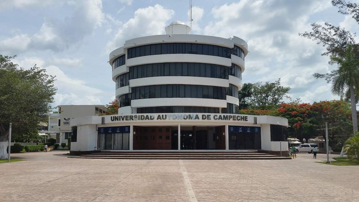 Universidad Autónoma de Campeche. Embestida a la autonomía
