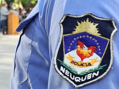 Violento robo en Neuquén: “Nos atacaron mientras estábamos detenidos en el auto”