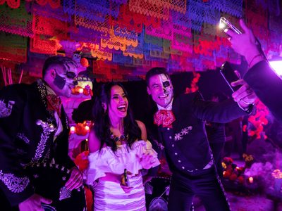 Carlos Rivera, Becky G y Pedro Capó hicieron explotar YouTube con su nuevo tema ¿Lo escuchaste?