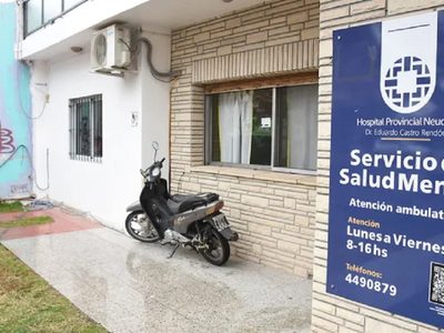 Trabajadores del Hospital Castro Rendón se movilizan por los recortes en internación