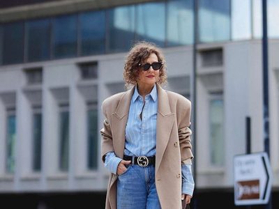 Jeans para mujeres +50: elegí el calce que celebra tu estilo sin fecha de vencimiento