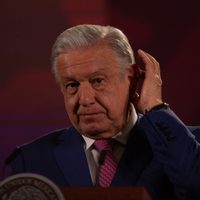 Compra de Banamex va por "buen camino": AMLO