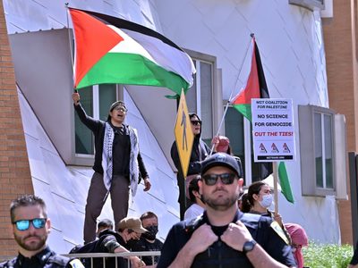 Bloqueo de manifestantes propalestinos en estacionamiento del MIT deja varias personas detenidas