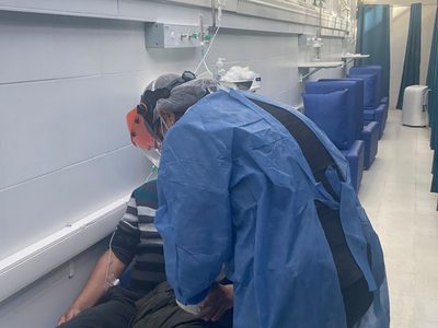 La imprevisible estrategia del hospital Castro Rendón ante el colapso sanitario