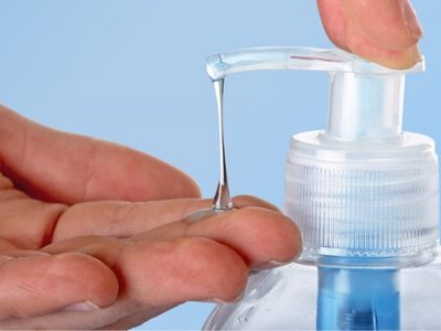 Cervecería de Bariloche adapta su planta para elaborar sanitizante