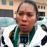 Pobladores retienen a alcaldesa de Chenalhó por incumplimiento de obras