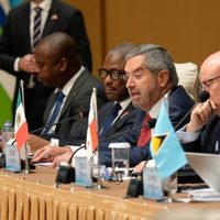 Ante políticas arancelarias de Trump, China y América Latina piden comercio justo basado en normas