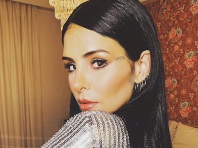 Cande Tinelli subió una jugada foto a las redes y Juanita reaccionó