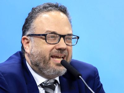 El Gobierno le advirtió a los del Fondo que descongelarán las tarifas y bajarán la inflación