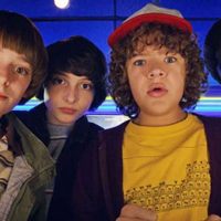 Un actor de Stranger Things, la serie de Netflix, fue operado de emergencia ¡Se preocupan sus fans!