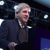 Luis Caputo fue optimista sobre la proyección económica argentina y aseguró que Milei ganará en 2027