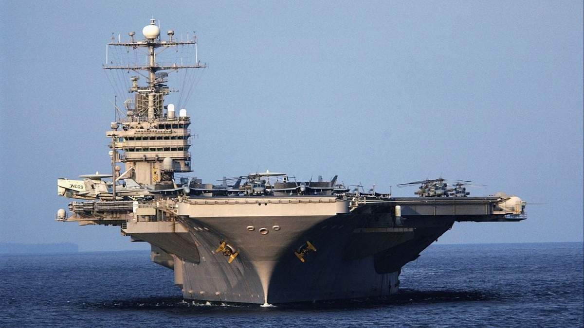 Portaviones USS Abraham Lincoln.
