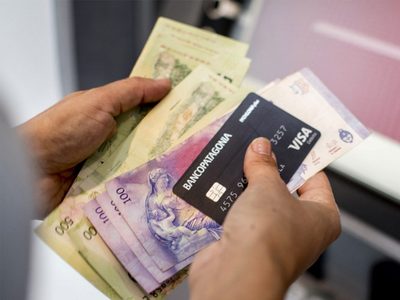 Con aumento incluido, empezó el cronograma de pago a los empleados públicos de Río Negro
