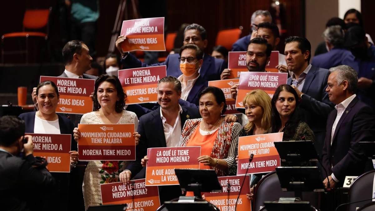 Bancada de MC en San Lázaro