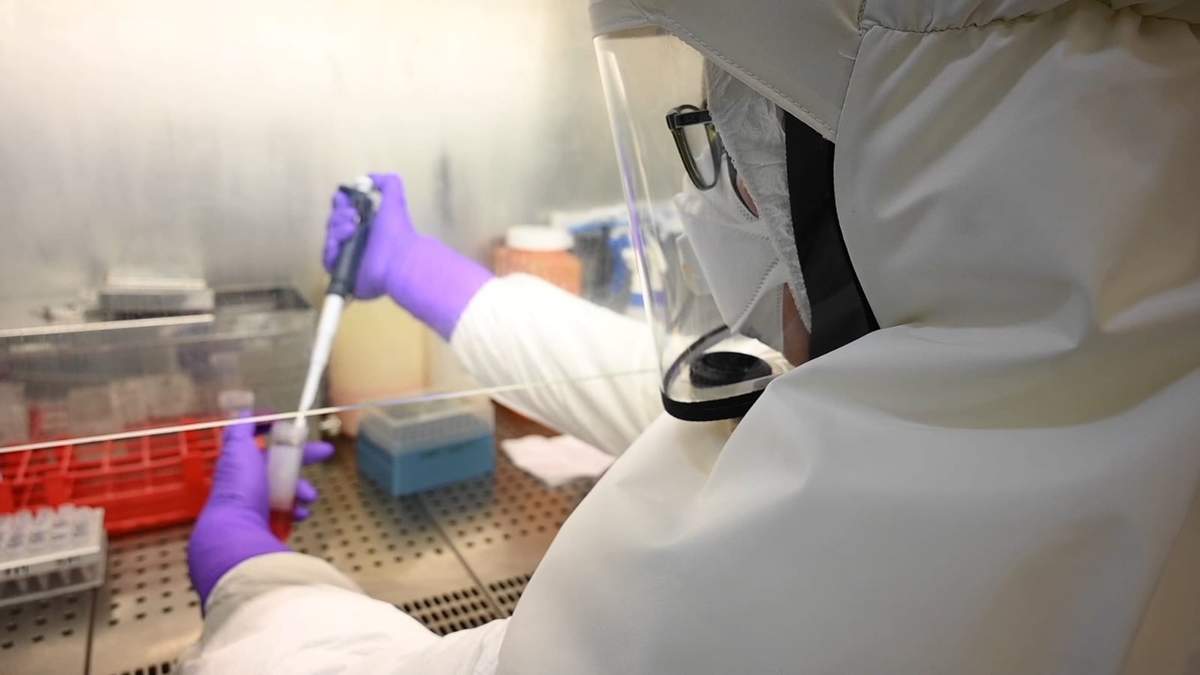 Análisis para detectar al coronavirus. Foto: (Twitter)