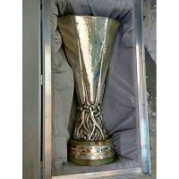 Recuperan copa Europa League robada hace dos días en León