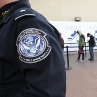 Dos agentes aduaneros se declaran culpables de permitir ingreso de drogas a EU desde México
