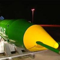 EU lanza 'la madre de todas las bombas” no nucleares sobre túneles del EI en Afganistán (Video)