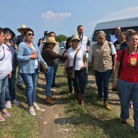 Familiares de desaparecidos acceden a narcofosa de Arbolillo, a regañadientes (Video)