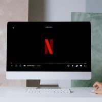 La serie coreana en Netflix que no podés perderte: dos amigos, una organización secreta y 20 episodios llenos de adrenalina