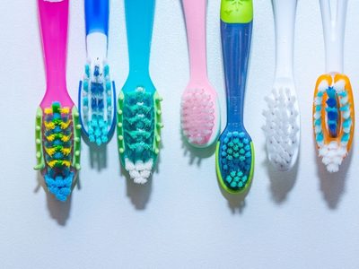 No tires los cepillos de dientes viejos: creá esta fabulosa manualidad para decorar tu hogar
