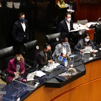 Senado aprueba la reforma a Ley de Hidrocarburos de AMLO